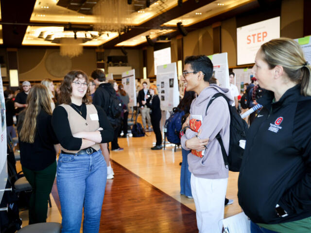 Student presenting at the Autumn 2023 STEP Expo